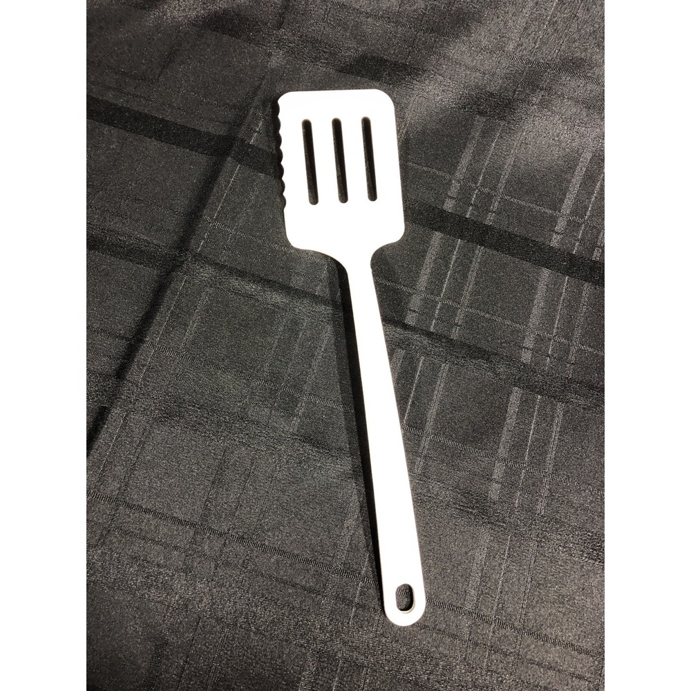 Vintage Ultratemp White Spatula Serrated Edge 2101-1 - Preowned